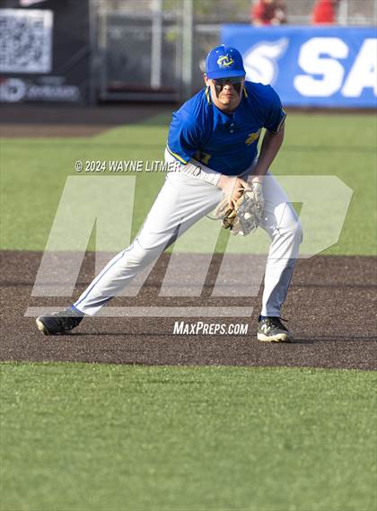 Thumbnail 1 in Beechwood vs Newport Central Catholic photogallery.