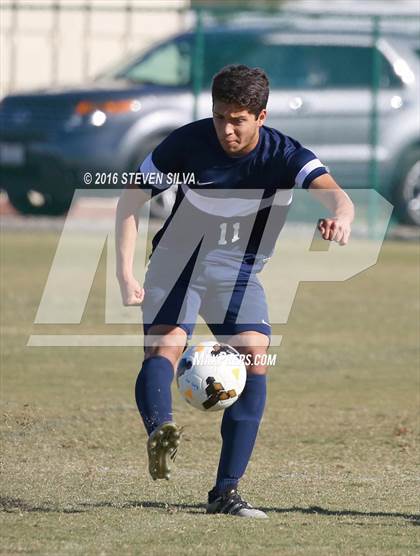Thumbnail 2 in Los Alamitos vs. Loyola (22nd Annual SoCal Soccer Classic) photogallery.