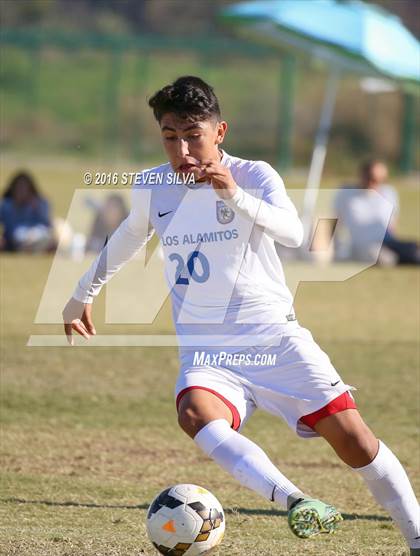 Thumbnail 3 in Los Alamitos vs. Loyola (22nd Annual SoCal Soccer Classic) photogallery.