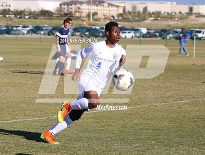 Thumbnail 1 in Los Alamitos vs. Loyola (22nd Annual SoCal Soccer Classic) photogallery.