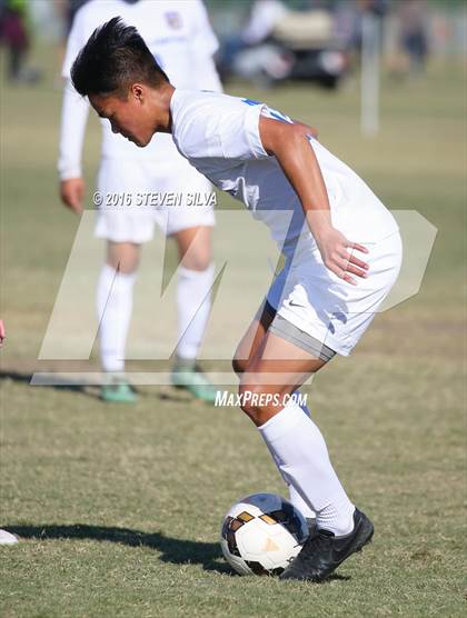 Thumbnail 2 in Los Alamitos vs. Loyola (22nd Annual SoCal Soccer Classic) photogallery.