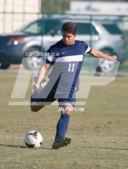 Thumbnail 1 in Los Alamitos vs. Loyola (22nd Annual SoCal Soccer Classic) photogallery.