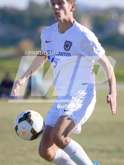 Thumbnail 3 in Los Alamitos vs. Loyola (22nd Annual SoCal Soccer Classic) photogallery.