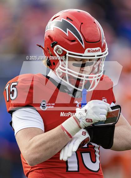 Thumbnail 2 in Glenwood vs East St. Louis (IHSA 6A Second Round) photogallery.