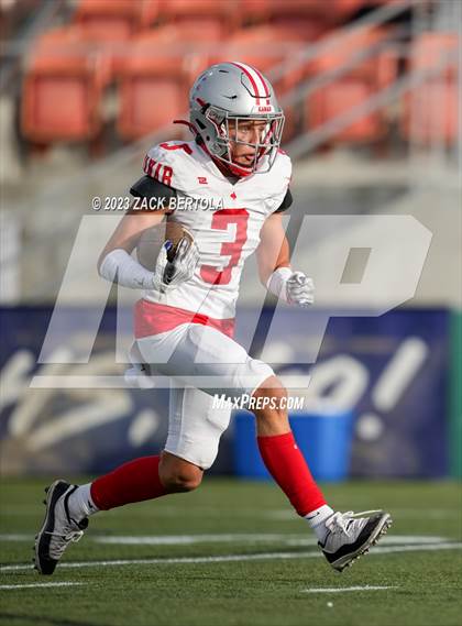 Thumbnail 2 in Beaver vs. Kanab (UHSAA 1A Semifinal) photogallery.