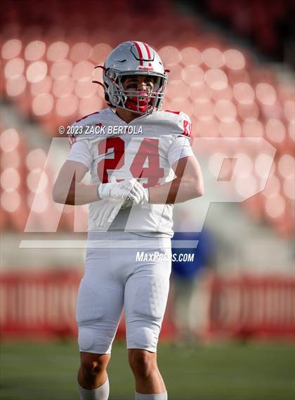 Thumbnail 1 in Beaver vs. Kanab (UHSAA 1A Semifinal) photogallery.