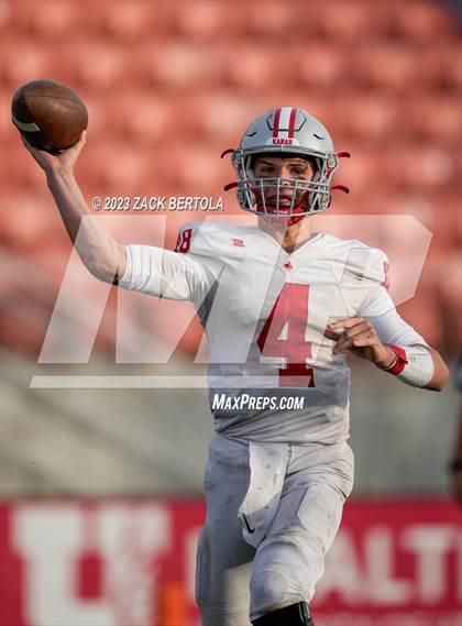 Thumbnail 2 in Beaver vs. Kanab (UHSAA 1A Semifinal) photogallery.