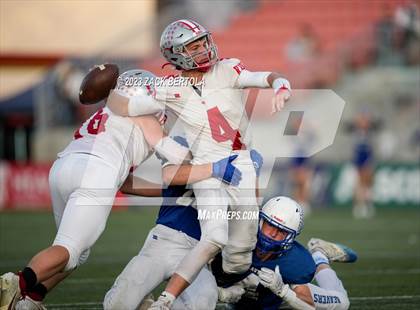 Thumbnail 2 in Beaver vs. Kanab (UHSAA 1A Semifinal) photogallery.