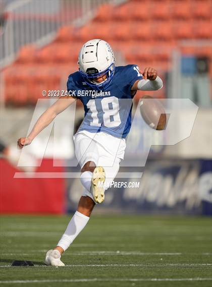 Thumbnail 3 in Beaver vs. Kanab (UHSAA 1A Semifinal) photogallery.
