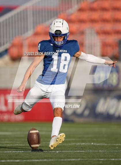 Thumbnail 2 in Beaver vs. Kanab (UHSAA 1A Semifinal) photogallery.