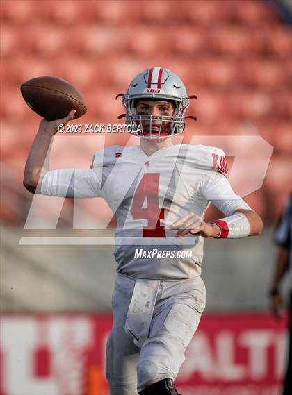 Thumbnail 1 in Beaver vs. Kanab (UHSAA 1A Semifinal) photogallery.