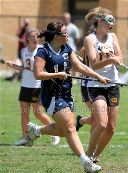 Thumbnail 2 in Eastport-South Manor vs. Sayville (Section 11 Class B Semifinal) photogallery.