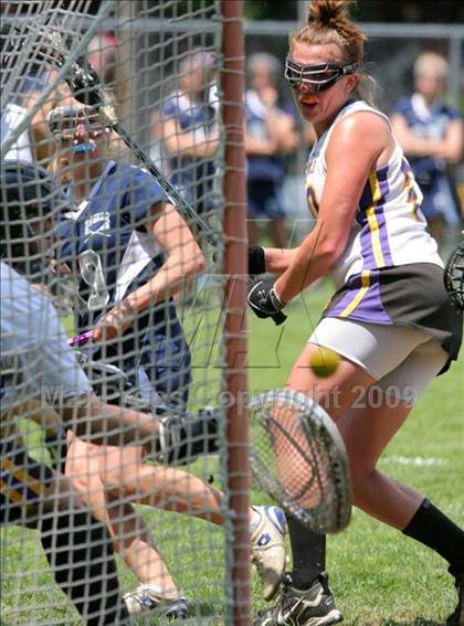 Thumbnail 1 in Eastport-South Manor vs. Sayville (Section 11 Class B Semifinal) photogallery.