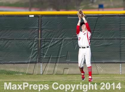 Thumbnail 3 in Lake Travis vs. Hendrickson photogallery.