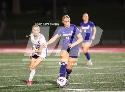 Thumbnail 3 in Desert Hills vs. Snow Canyon (UHSAA 4A Semifinal) photogallery.