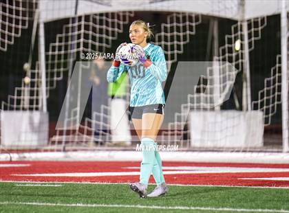 Thumbnail 3 in Desert Hills vs. Snow Canyon (UHSAA 4A Semifinal) photogallery.