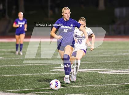 Thumbnail 2 in Desert Hills vs. Snow Canyon (UHSAA 4A Semifinal) photogallery.