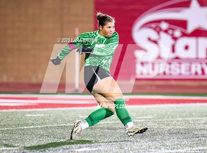 Thumbnail 3 in Desert Hills vs. Snow Canyon (UHSAA 4A Semifinal) photogallery.