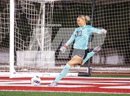 Thumbnail 1 in Desert Hills vs. Snow Canyon (UHSAA 4A Semifinal) photogallery.