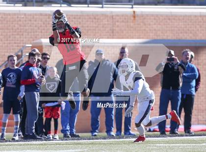 Thumbnail 1 in Allen vs. Trinity (UIL 6A Division 1 Region 1 Regional Final) photogallery.