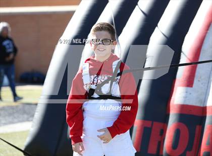 Thumbnail 3 in Allen vs. Trinity (UIL 6A Division 1 Region 1 Regional Final) photogallery.