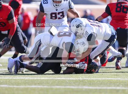 Thumbnail 3 in Allen vs. Trinity (UIL 6A Division 1 Region 1 Regional Final) photogallery.