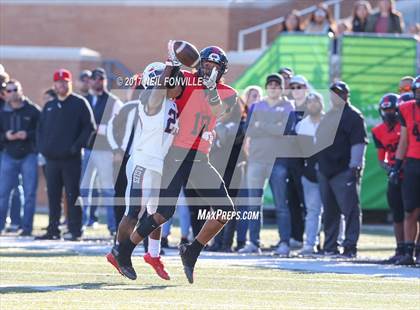 Thumbnail 2 in Allen vs. Trinity (UIL 6A Division 1 Region 1 Regional Final) photogallery.