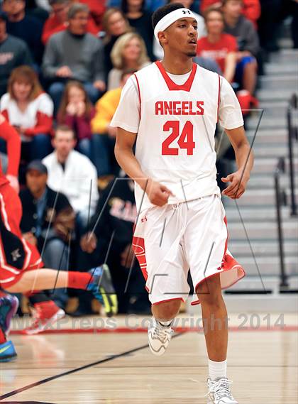Thumbnail 2 in Denver East vs. Fairview (CHSAA 5A Round 2 Playoff) photogallery.