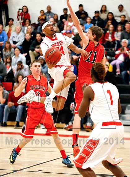 Thumbnail 2 in Denver East vs. Fairview (CHSAA 5A Round 2 Playoff) photogallery.