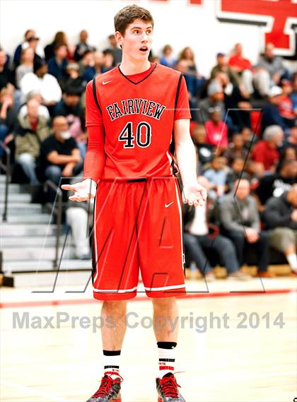 Thumbnail 2 in Denver East vs. Fairview (CHSAA 5A Round 2 Playoff) photogallery.