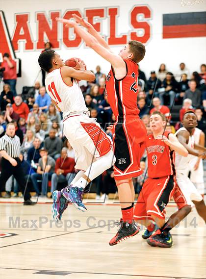 Thumbnail 1 in Denver East vs. Fairview (CHSAA 5A Round 2 Playoff) photogallery.