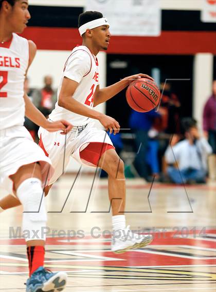 Thumbnail 1 in Denver East vs. Fairview (CHSAA 5A Round 2 Playoff) photogallery.