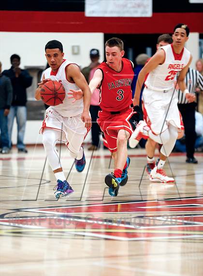Thumbnail 3 in Denver East vs. Fairview (CHSAA 5A Round 2 Playoff) photogallery.