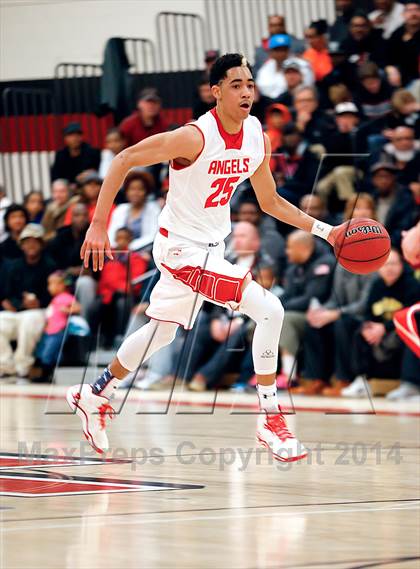 Thumbnail 3 in Denver East vs. Fairview (CHSAA 5A Round 2 Playoff) photogallery.