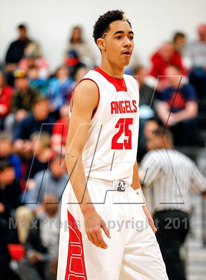 Thumbnail 3 in Denver East vs. Fairview (CHSAA 5A Round 2 Playoff) photogallery.