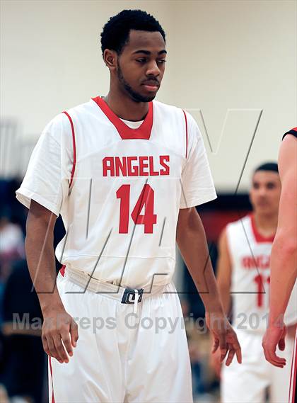 Thumbnail 2 in Denver East vs. Fairview (CHSAA 5A Round 2 Playoff) photogallery.