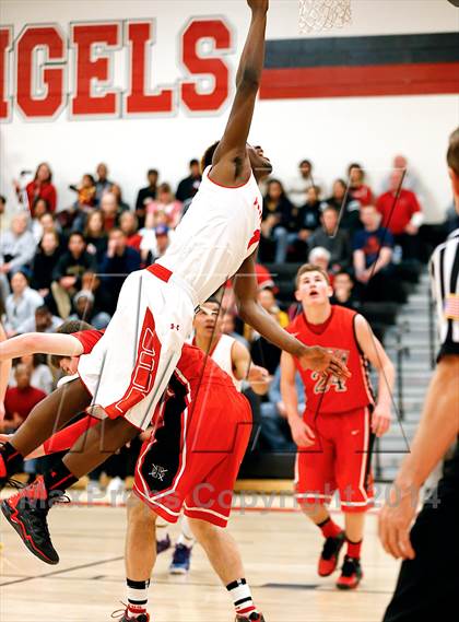 Thumbnail 1 in Denver East vs. Fairview (CHSAA 5A Round 2 Playoff) photogallery.