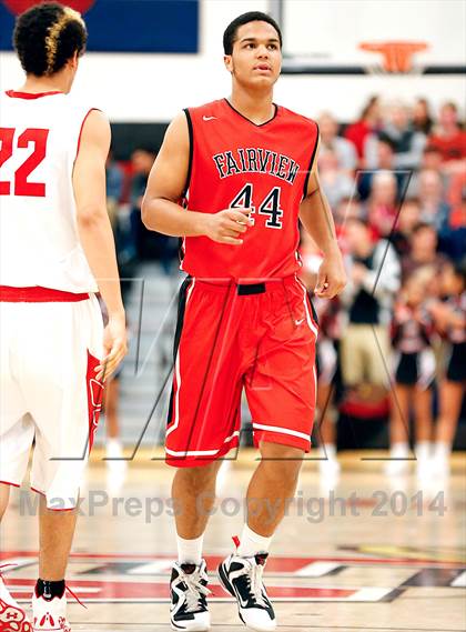 Thumbnail 2 in Denver East vs. Fairview (CHSAA 5A Round 2 Playoff) photogallery.