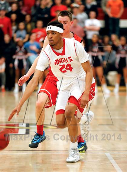 Thumbnail 2 in Denver East vs. Fairview (CHSAA 5A Round 2 Playoff) photogallery.