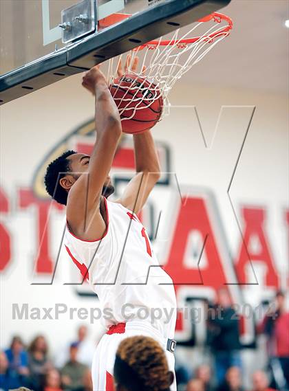 Thumbnail 1 in Denver East vs. Fairview (CHSAA 5A Round 2 Playoff) photogallery.
