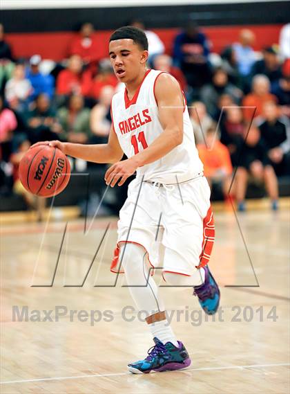 Thumbnail 3 in Denver East vs. Fairview (CHSAA 5A Round 2 Playoff) photogallery.
