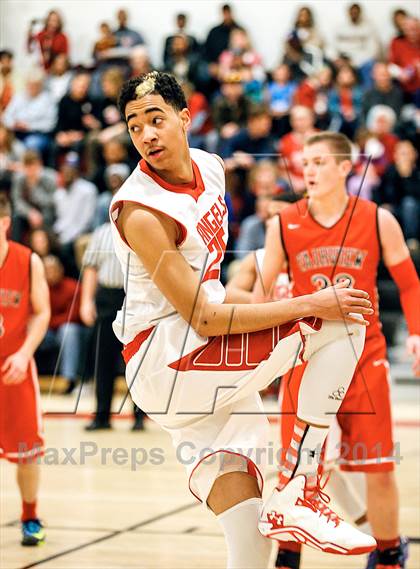 Thumbnail 3 in Denver East vs. Fairview (CHSAA 5A Round 2 Playoff) photogallery.