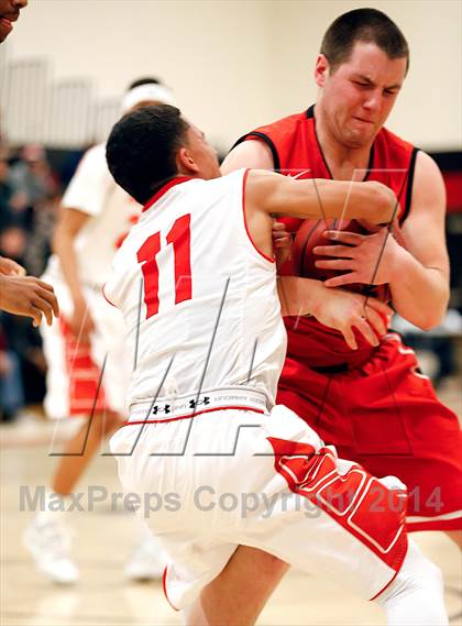 Thumbnail 2 in Denver East vs. Fairview (CHSAA 5A Round 2 Playoff) photogallery.