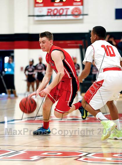 Thumbnail 1 in Denver East vs. Fairview (CHSAA 5A Round 2 Playoff) photogallery.