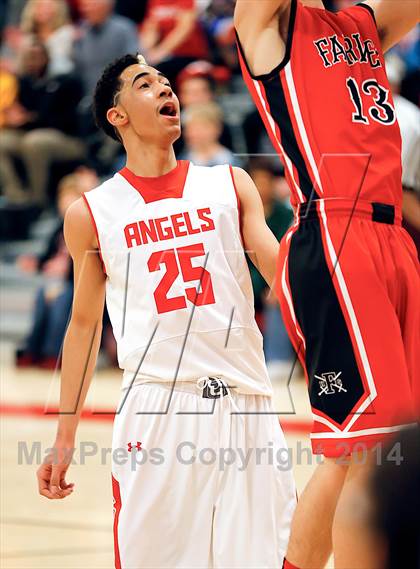Thumbnail 1 in Denver East vs. Fairview (CHSAA 5A Round 2 Playoff) photogallery.