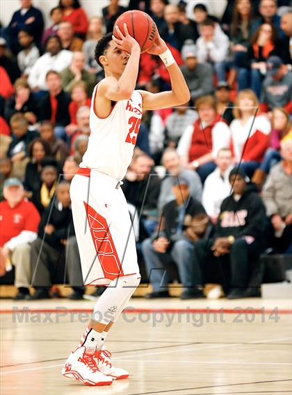 Thumbnail 2 in Denver East vs. Fairview (CHSAA 5A Round 2 Playoff) photogallery.