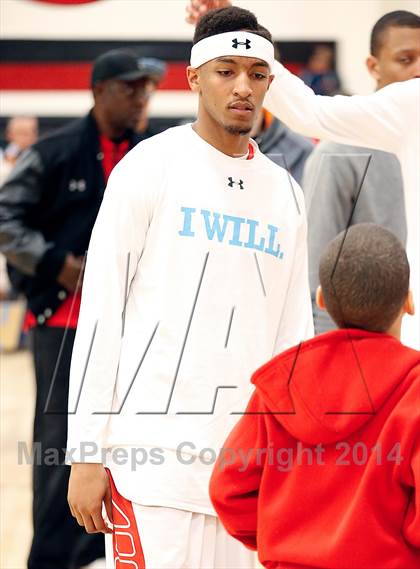 Thumbnail 2 in Denver East vs. Fairview (CHSAA 5A Round 2 Playoff) photogallery.