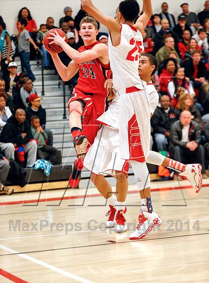 Thumbnail 1 in Denver East vs. Fairview (CHSAA 5A Round 2 Playoff) photogallery.