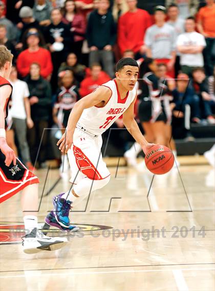 Thumbnail 1 in Denver East vs. Fairview (CHSAA 5A Round 2 Playoff) photogallery.