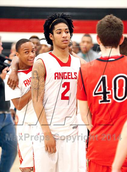 Thumbnail 1 in Denver East vs. Fairview (CHSAA 5A Round 2 Playoff) photogallery.